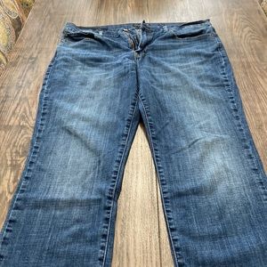 Lucky Brand distressed wash men’s jeans 38x32